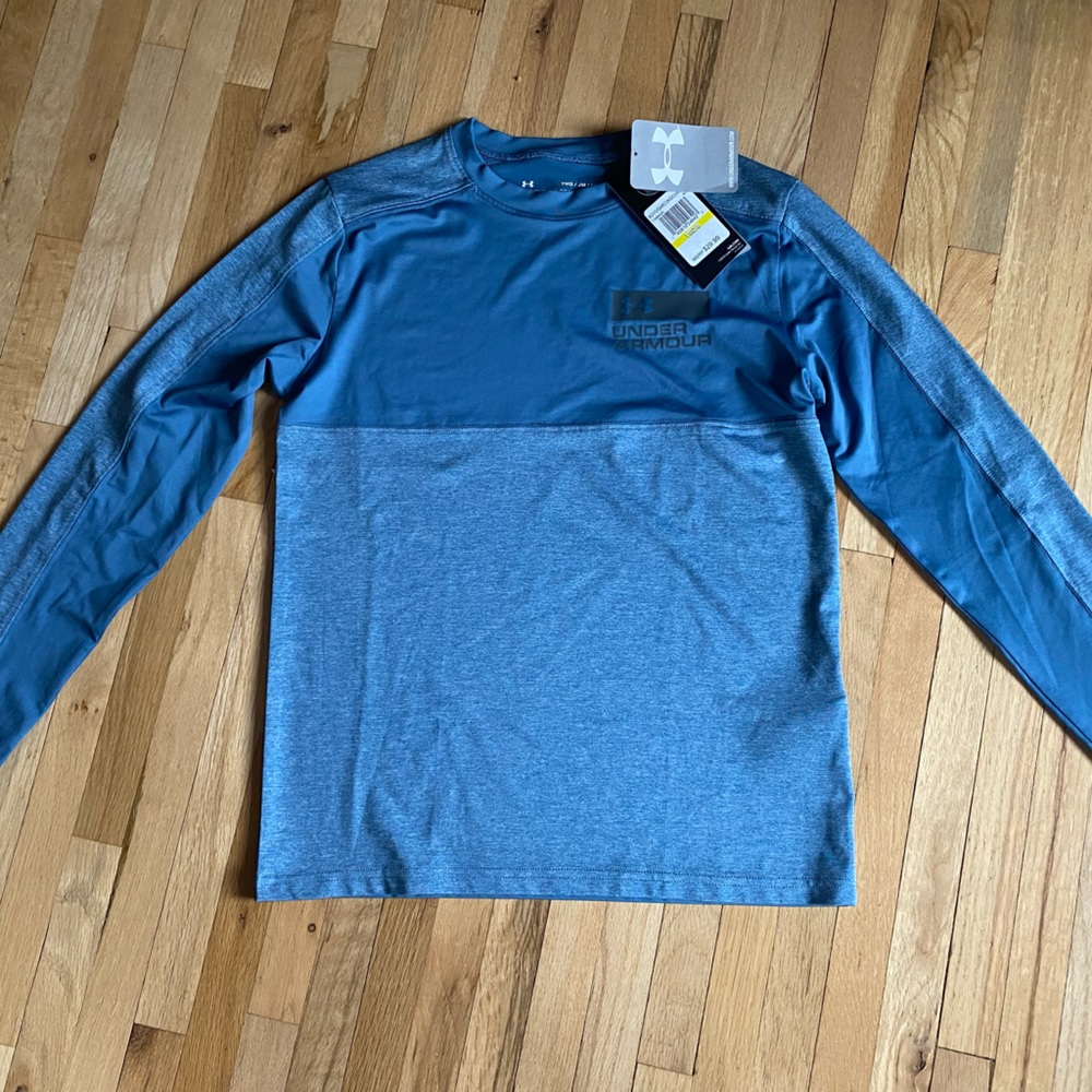 New Under Armour Long Sleeve Top  Youth Size Medium